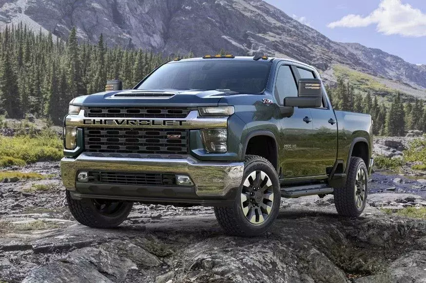 chevrolet-silverado-2500hd-lt-z71-crew-cab.webp
