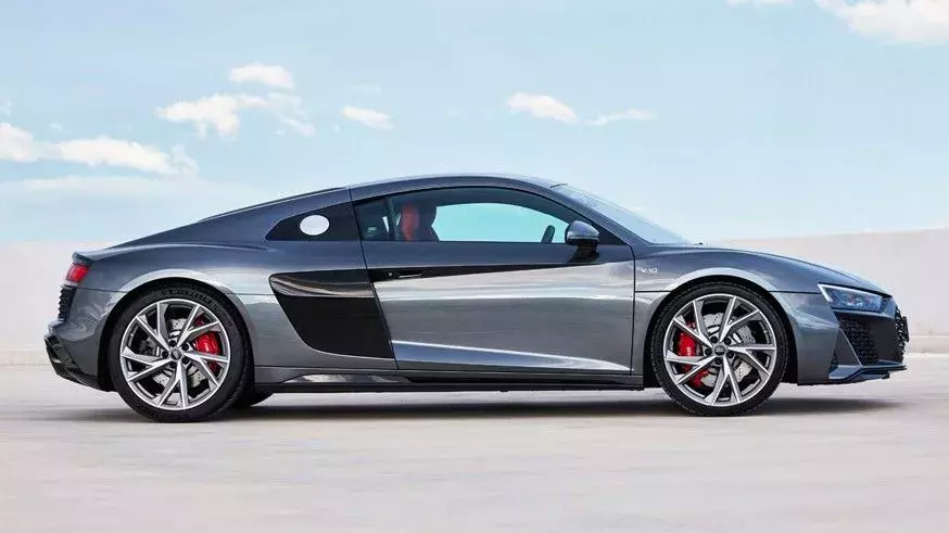 audi-r8-v10-rwd-coupe-71.webp audi-r8-v10-rwd-coupe-71.webp