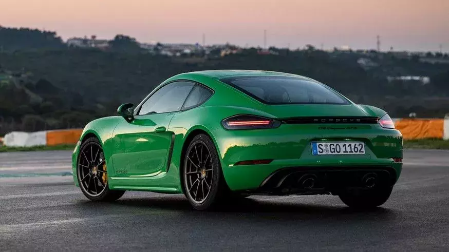 porsche-718-cayman-gts-40-10.webp